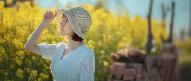 情感语录：一生中陪你最久的，不是父母，不是爱人，而是……