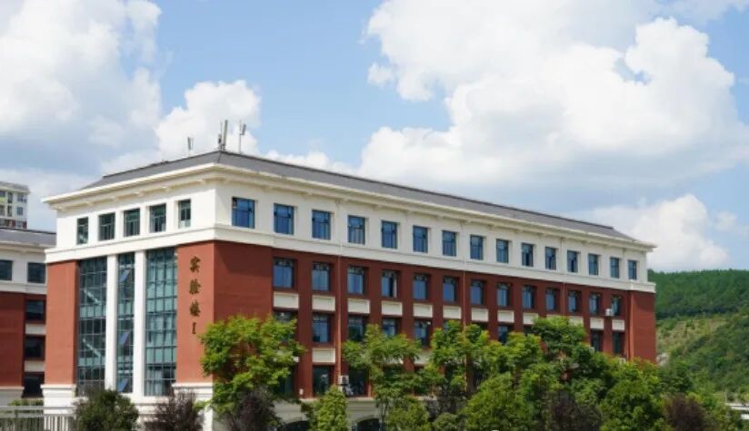 貴陽(yáng)護(hù)理學(xué)校分?jǐn)?shù)線_2023年貴陽(yáng)護(hù)士職業(yè)學(xué)校錄取分?jǐn)?shù)線_貴陽(yáng)護(hù)理專科學(xué)校錄取分?jǐn)?shù)線