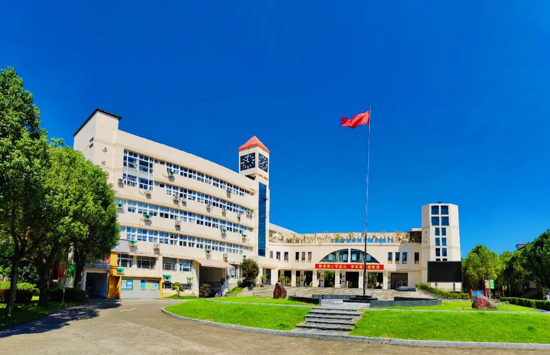 学校.jpg