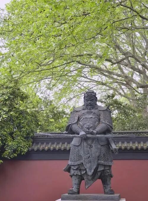 西湖钱王祠:小朝廷的隐秘与后代的辉煌