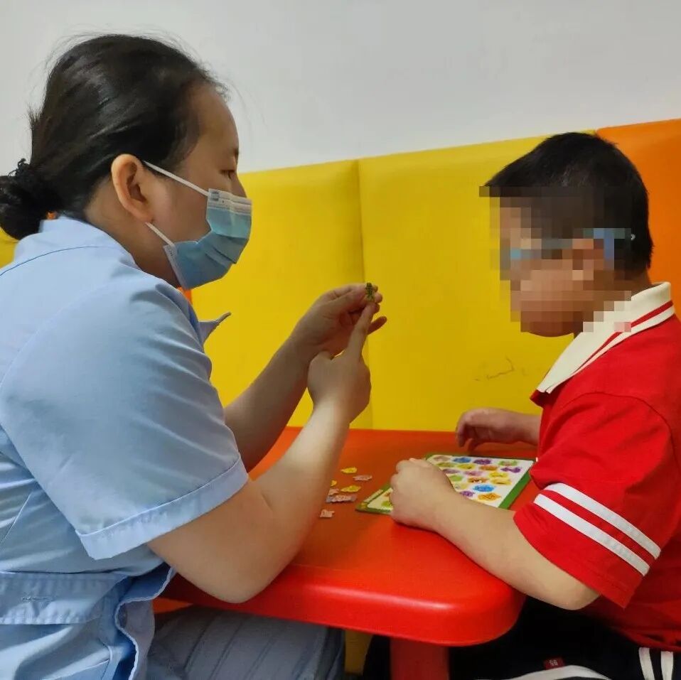 儿童站立架怎么安装开班预告｜罗城中医医院暑假学习困难训练班、脊柱侧弯矫正训练营开课啦！_https://www.jmylbn.com_新闻资讯_第15张