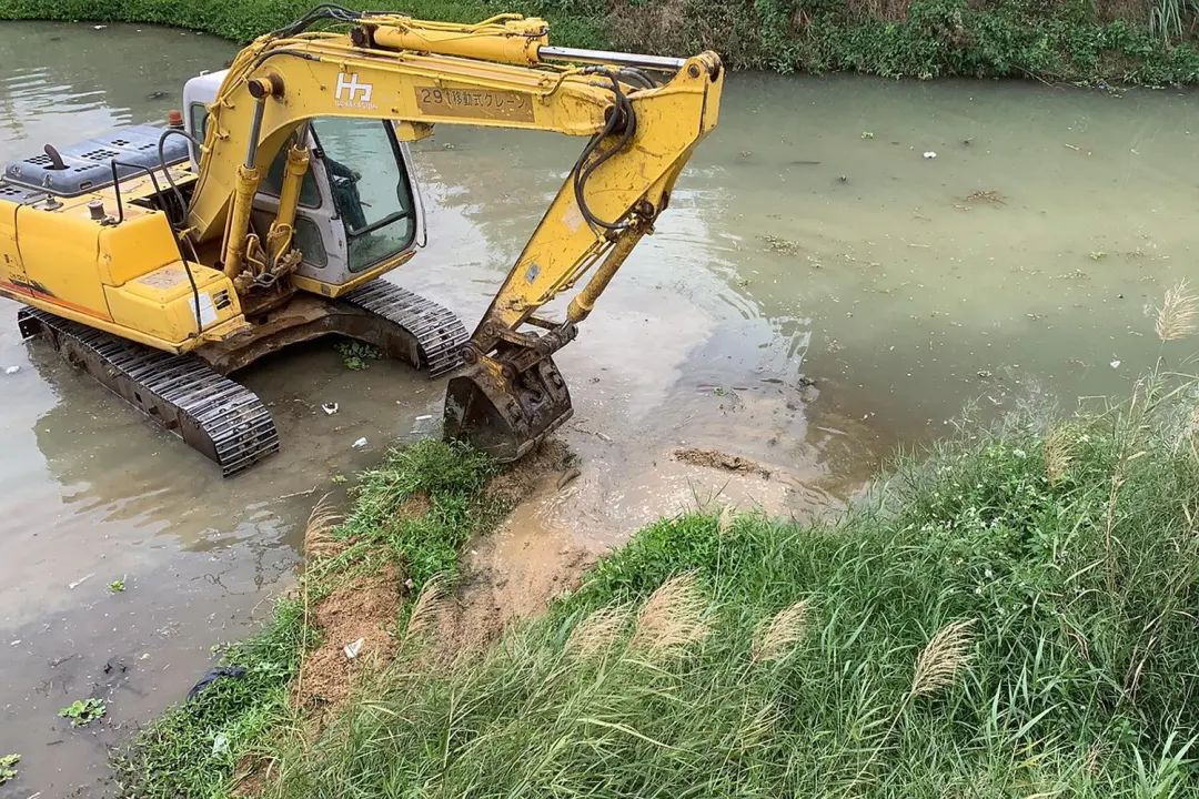 基层水事潮南区雷岭镇河道清淤疏浚在行动解锁和美乡村幸福密码