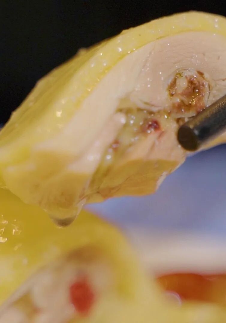 广州新十大名鸡真·养生鸡！“老广”熟悉的煲汤药材和鸡擦出美味火花！奶香浓功效强