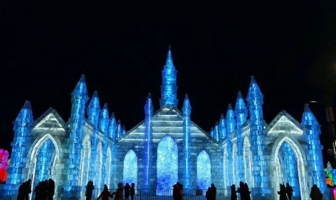 哈尔滨的厚雪像奶盖一样软绵绵吗？｜右满舵2024年冬令营 配图32