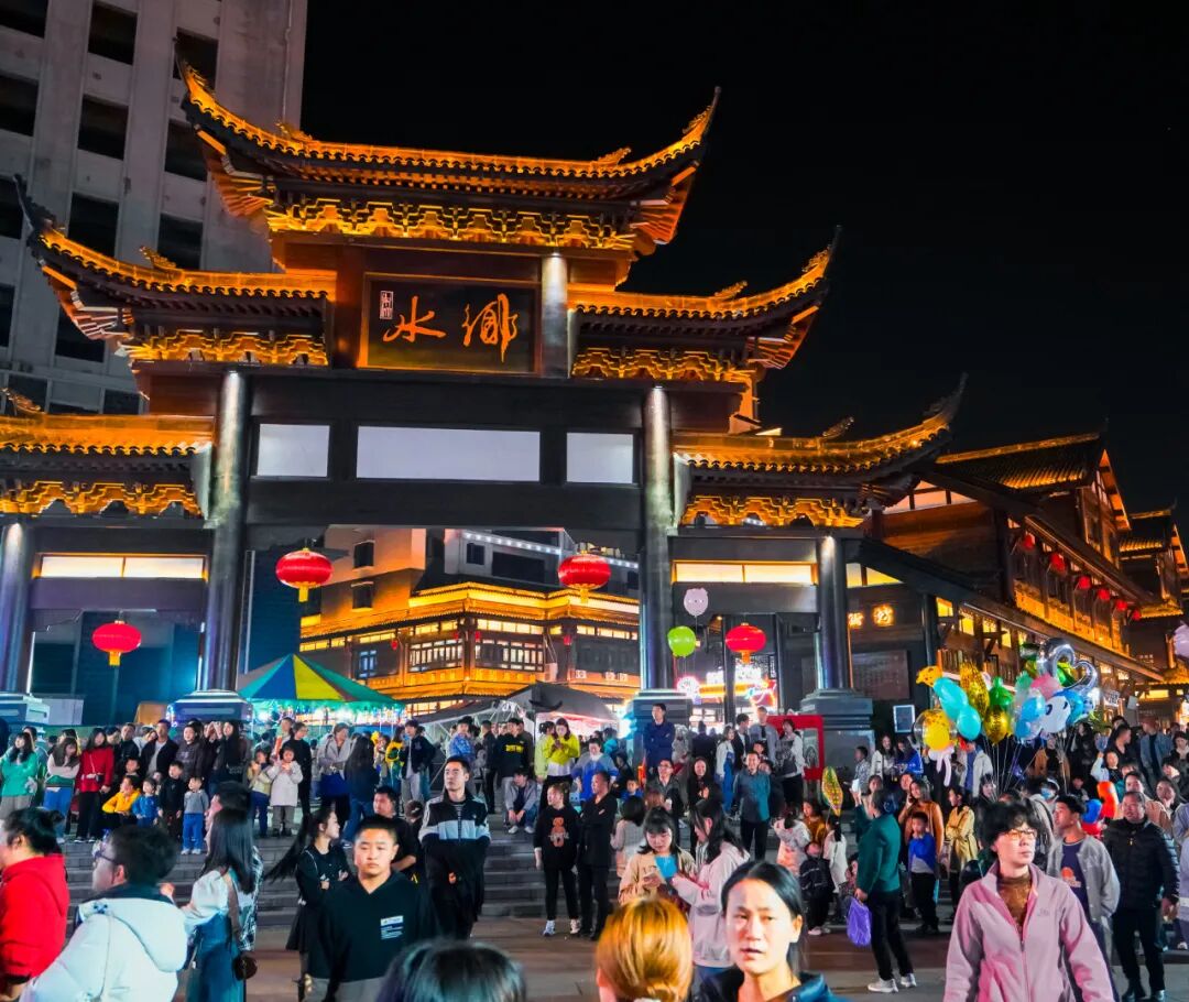 何超琼走进毕节织金解锁宝桢故里新姿势快来get