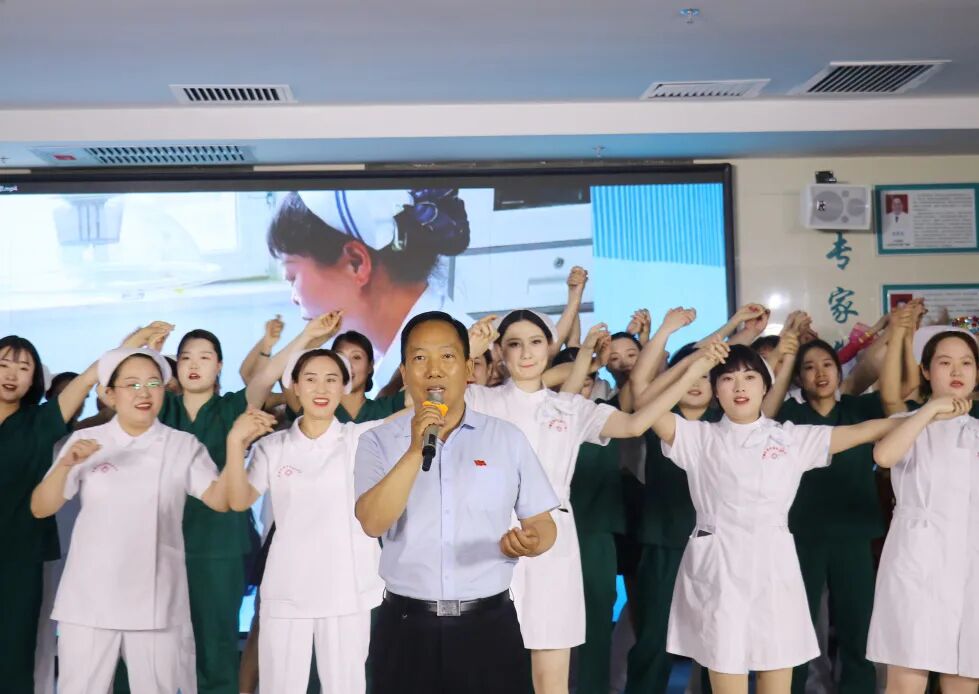 新疆长安中医脑病医院举办"5·12"国际护士节庆祝活动