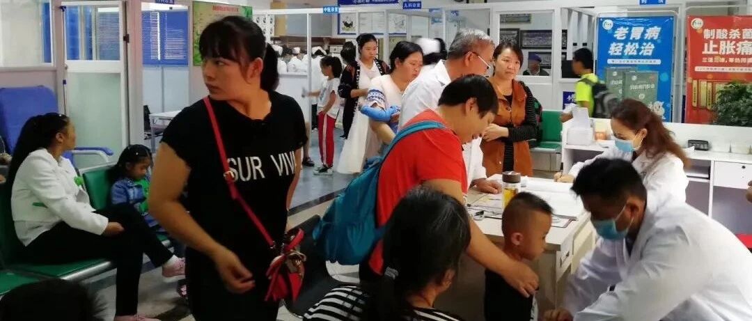 武汉6万人排队争贴三伏贴！今日头伏，来看看三伏贴的火爆