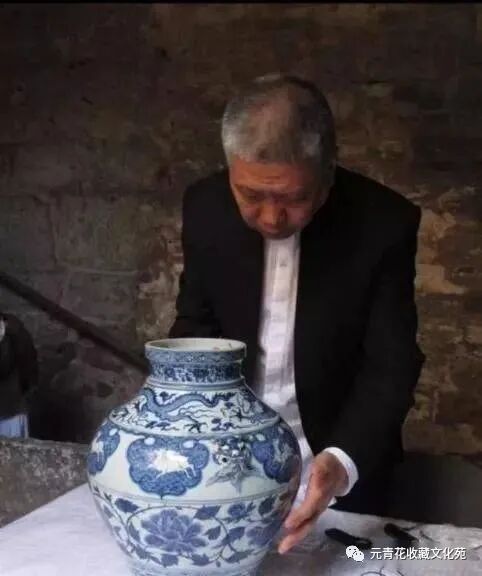 中国美術 青花 橋上人物紋 香合 蓋物 茶道具伝来 中国美術 青花 橋上人物紋 香合 蓋物 茶道具伝来 青磁花卉文八角