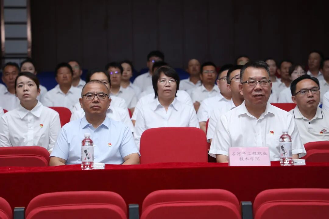 365英国上市公司组织党员干部赴第八师石河子市监狱开展警示教育活动