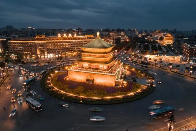 春风得意马蹄疾一日看尽长安花 - 封面图