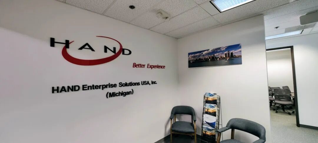我们的新起点从 Farmington Hills 到 Ann Arbor777大楼 - 封面图