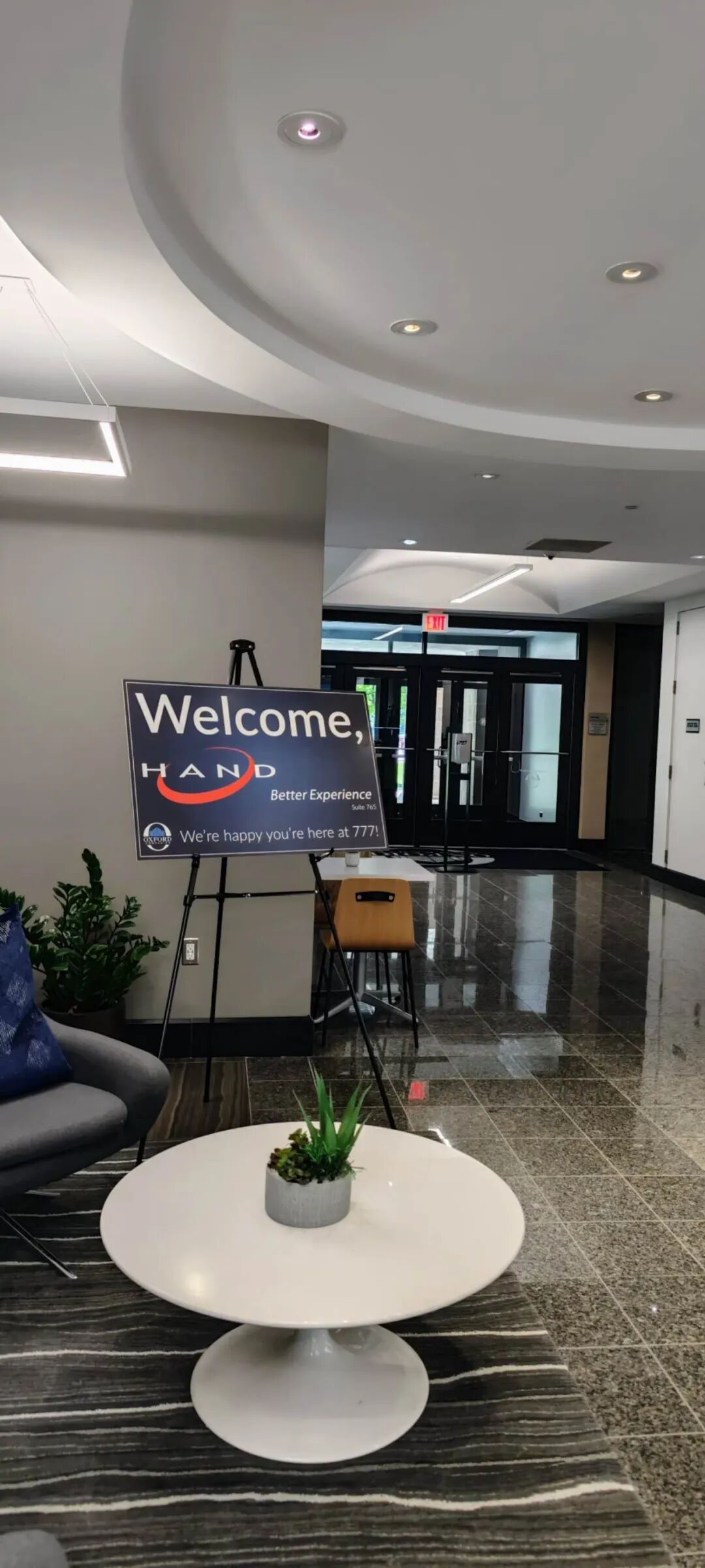 我们的新起点从 Farmington Hills 到 Ann Arbor777大楼 - 封面图