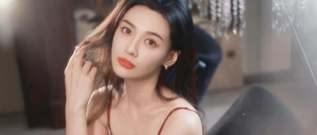 《大奉打更人》美人图鉴:丁笑滢甜美纯净“初恋脸”绝代佳人酷似女神张柏芝