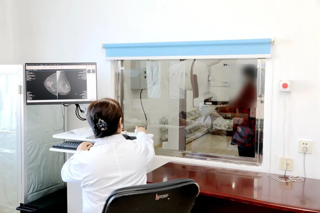 乳腺机为什么叫钼靶守护女性健康——九三医院新引进GE新一代数字化X射线乳腺机（钼靶）_https://www.jmylbn.com_新闻资讯_第4张