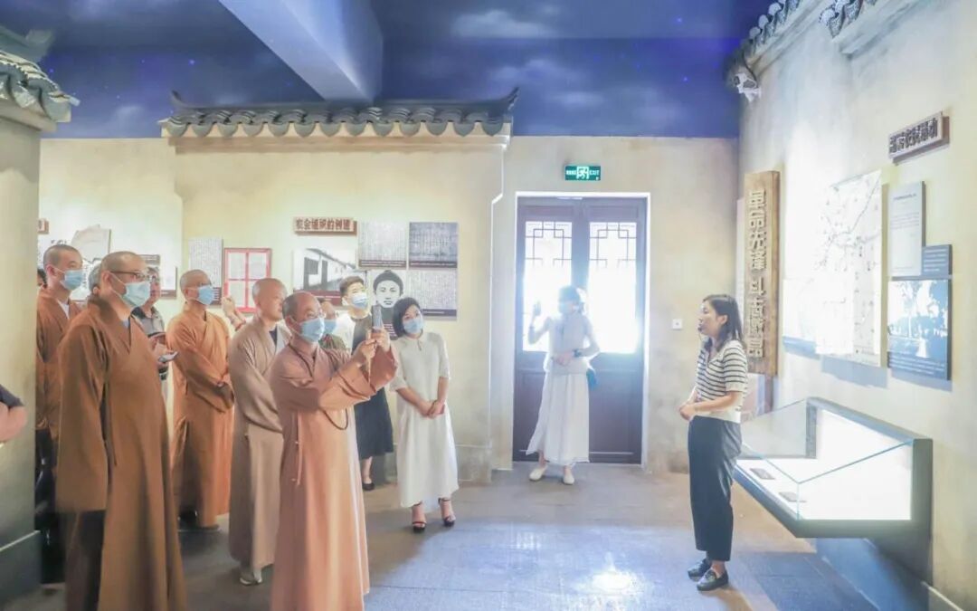 庆祝建党100周年书画巡展开幕式在隆庆寺隆重举行