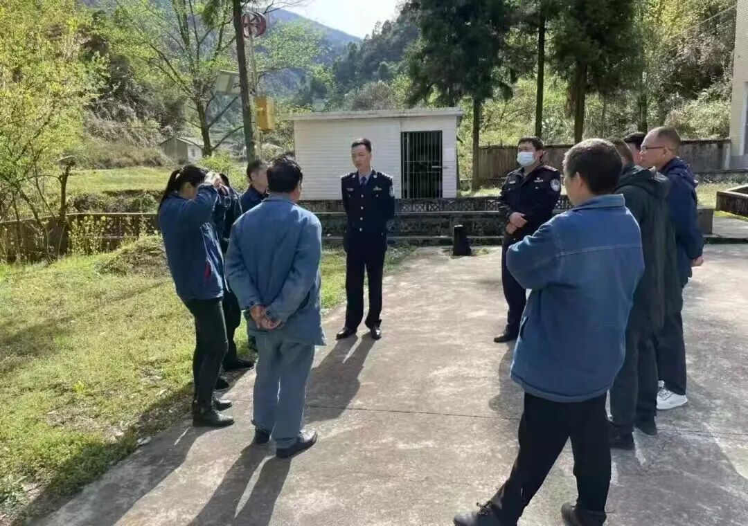 石门.jpg