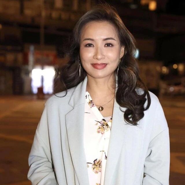 麦家琪回港拍戏自曝做医美微调,花了大量金钱保养,50岁风韵犹存