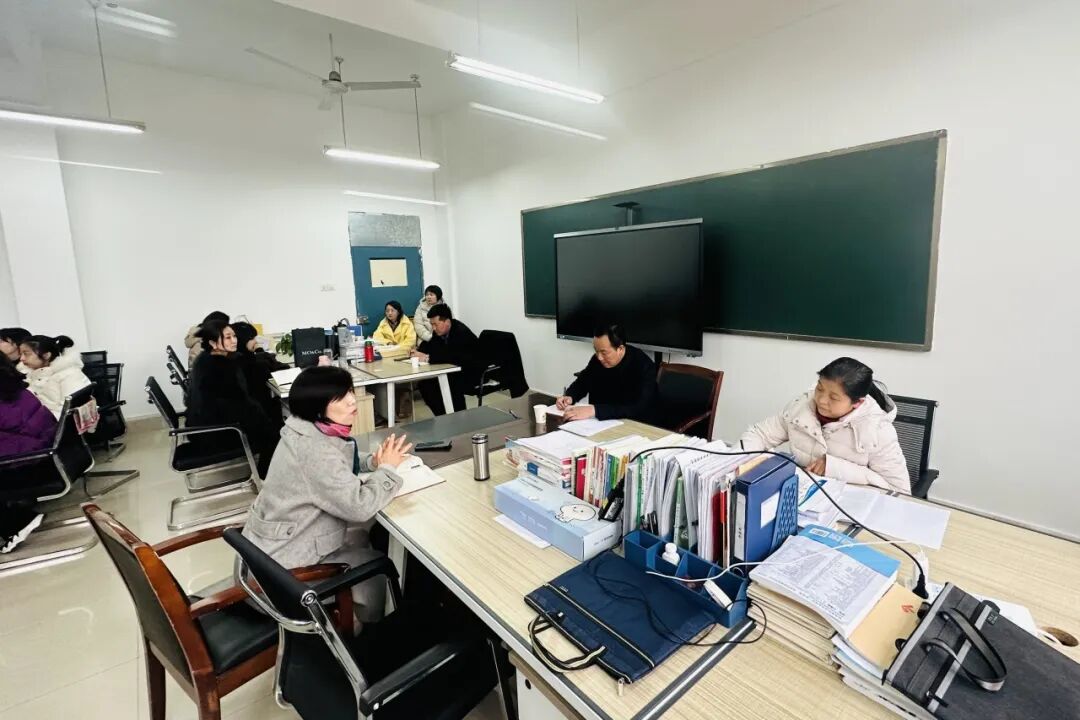 宝鸡职院院长张永良在凤翔师范学院指导教研工作
