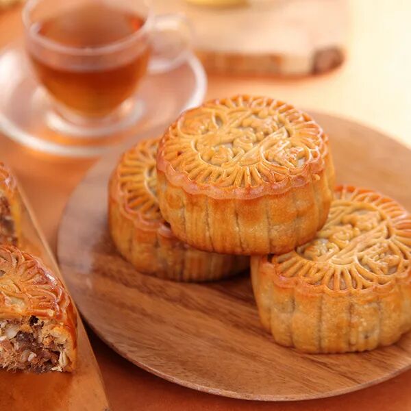 流心双拼月饼在30多年的征途岁月里,海龙阁先后被评为中国优秀企业