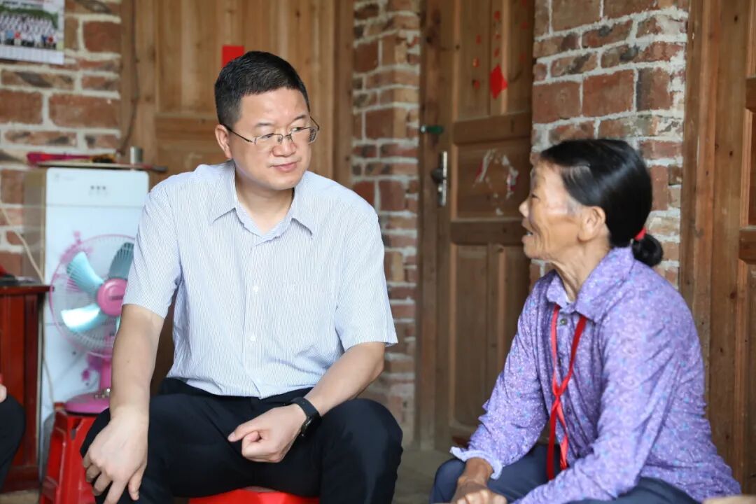 区委书记石小松到白沙镇开展调研走访 - 鱼峰动态 - 广西柳州市鱼峰区