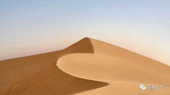 电脑屏幕上图标变大了怎么恢复_电脑屏幕变花怎么恢复_电脑图标消失了怎么恢复