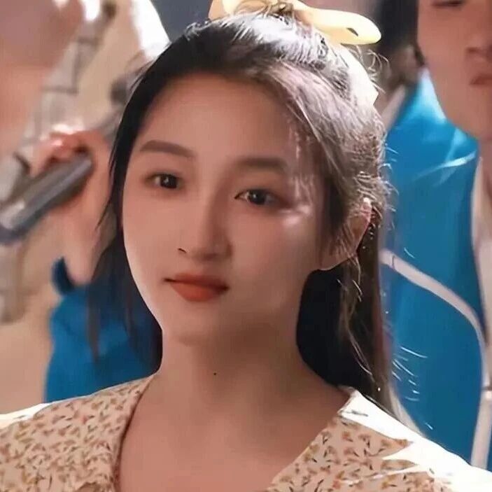 关晓彤被暗讽角色不干净,王家卫满嘴黄腔,这只是娱乐圈冰山一角?