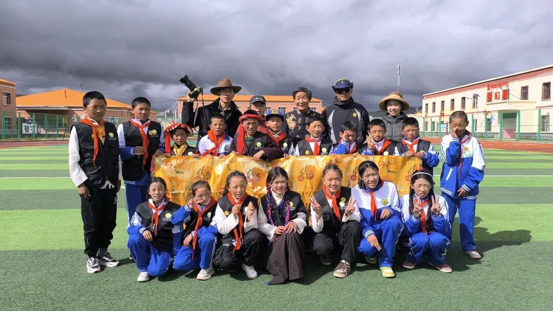 全国光影助学工程87 校区治多县扎河乡寄宿小学开学第一课