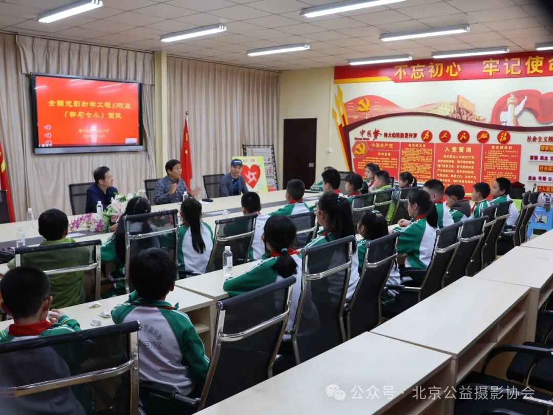 体 中 心总策划:许洪绪总编审:李 霞图文,编辑:徐 枭校对:沈慧琳 黄群