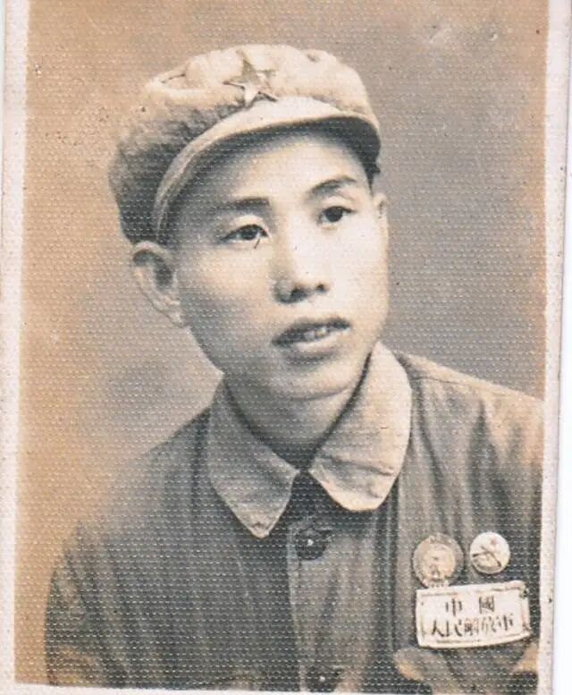 △年轻时的陈华。