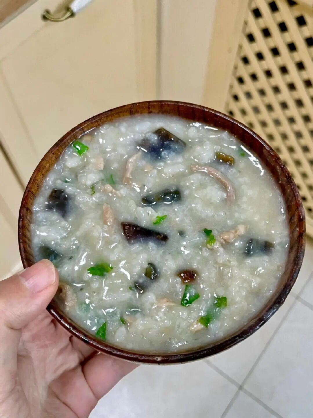 春天祛湿首选皮蛋瘦肉粥，天然祛湿器，每周3次，胜过吃肉，健脾养胃又清爽