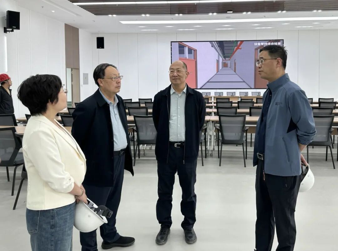 省政府国资委副主任李勇到甘肃工程咨询集团西北工程检测研发中心调研