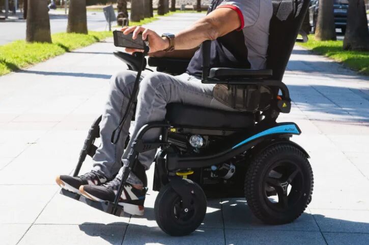 电动轮椅用什么电池好判了！赔了！电动轮椅电池故障引发火灾！_https://www.jmylbn.com_新闻资讯_第3张