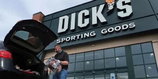 盗窃、零元购危机降临！美国最大体育用品巨头开启裁员？