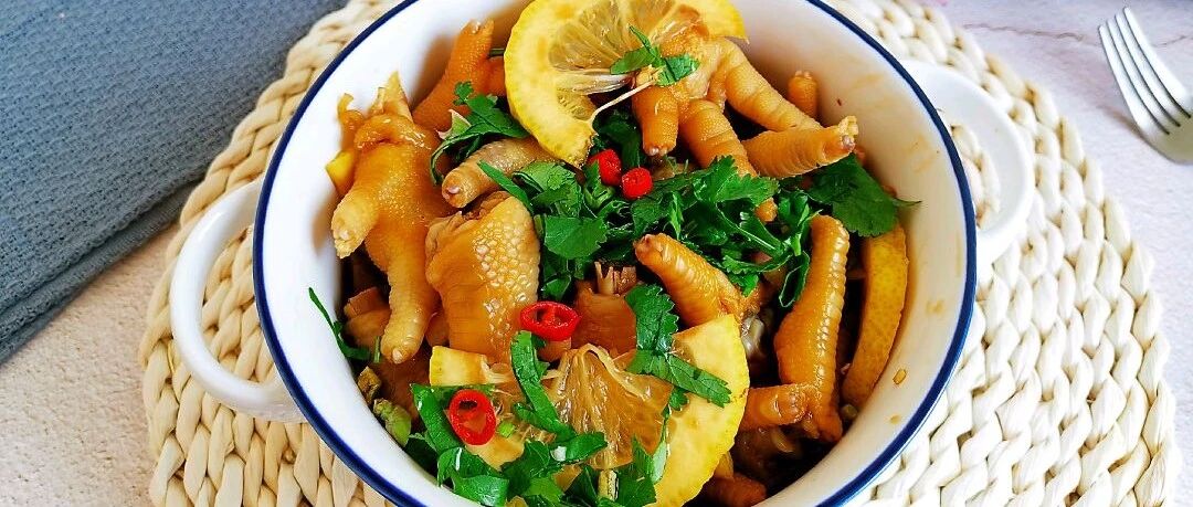 鸡爪这样做也太好吃了叭！鲜香软烂不油腻，吃起来超过瘾！