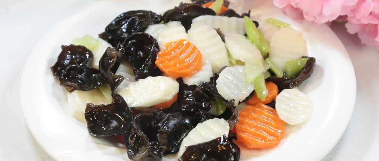 三月遇到这菜别错过，清肺热止咳嗽，增强免疫促消化，现在吃它正当时！