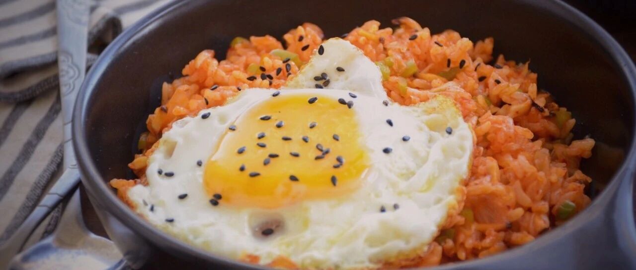 剩米饭不只是做蛋炒饭，加点泡菜芝士，营养和口味都满分，香到邻居找！