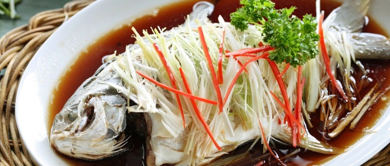 蒸鱼这4个步骤很重要，没有腥味，只有鲜嫩，馋哭隔壁小孩！