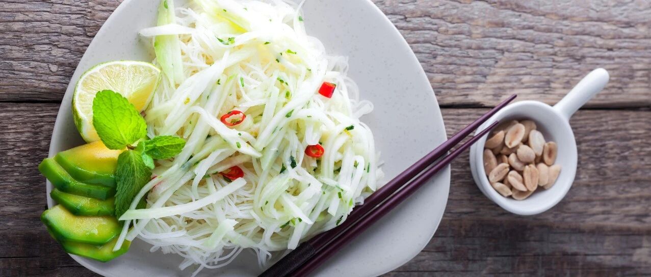 十月秋燥惹人烦，大白萝卜来救急，滋补养身赛人参，人人都吃得起！