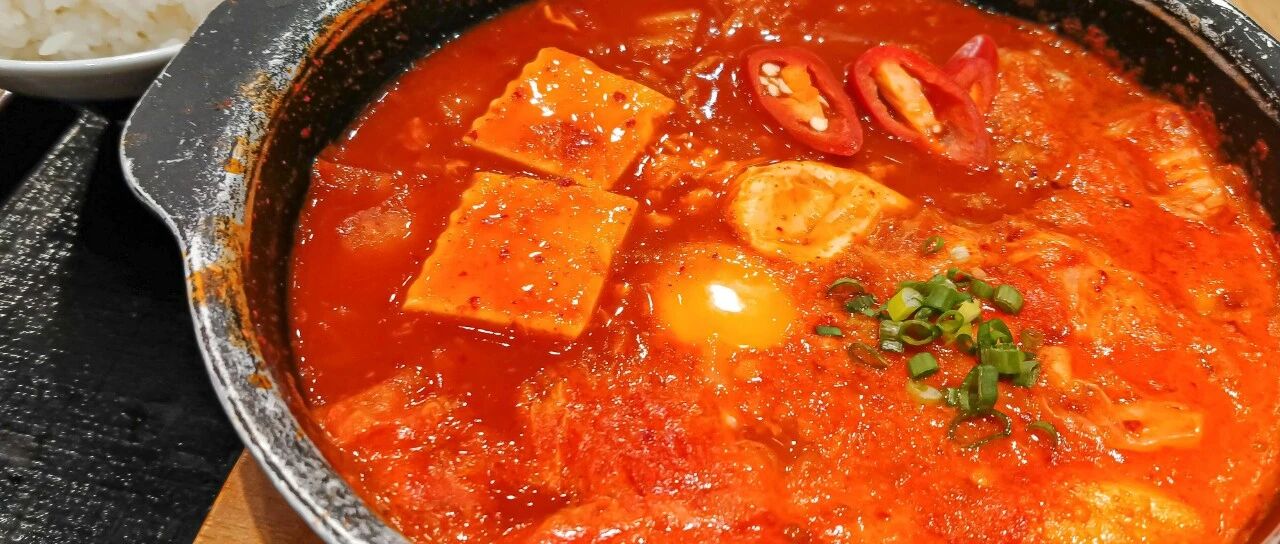 10分钟搞定的懒人火锅！有菜有肉一锅出，家里冰箱全扫空！