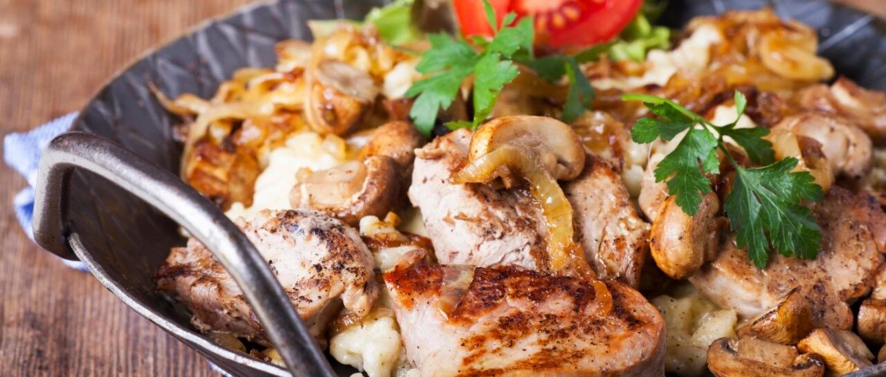 解冻肉类直接用水泡？教你2招，10分钟快速搞定，冻肉再硬也不愁！