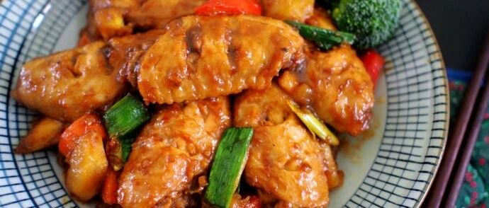 买蚝油时，要看清这成分在配料表的位置，越往前蚝油质量越好！