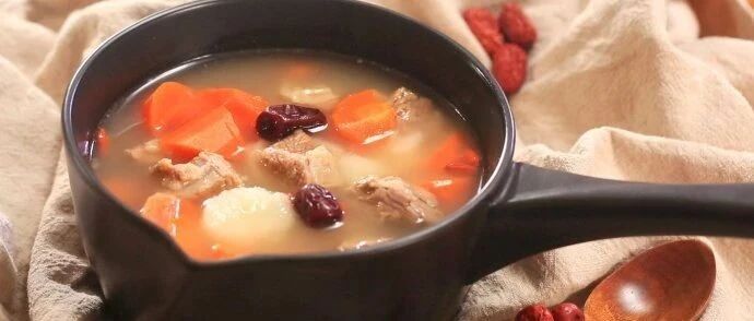 教你山药去皮的正确方法，根本不用戴手套，这样处理手一点都不痒!