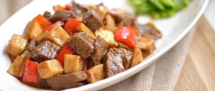 不管炒什么肉，都别直接下锅，教你正确腌肉方法，肉不柴不腥！