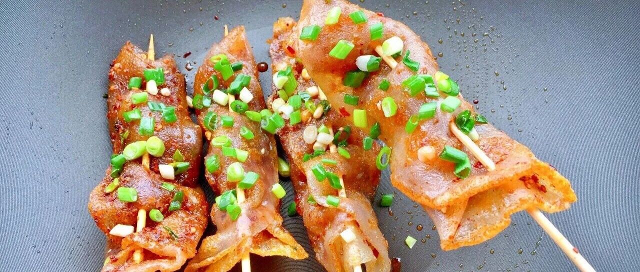 火遍夜市的网红小吃，一天卖出3000份！在家2块钱搞定，干净又卫生！