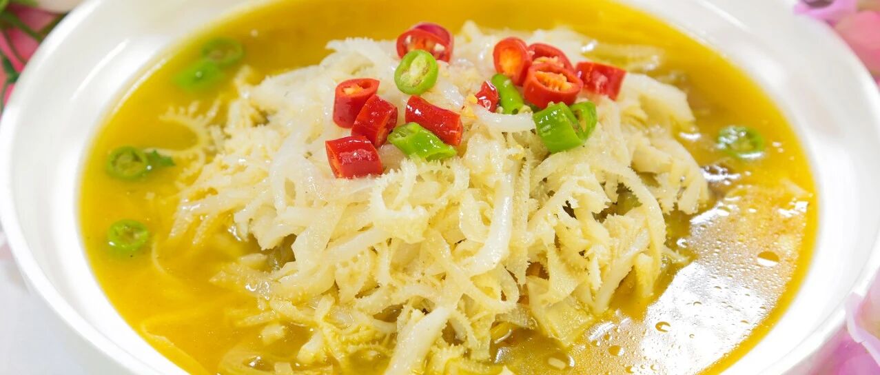 酸汤真的太有魔力了！酸爽过瘾，超级下饭！谁能不被他折服！