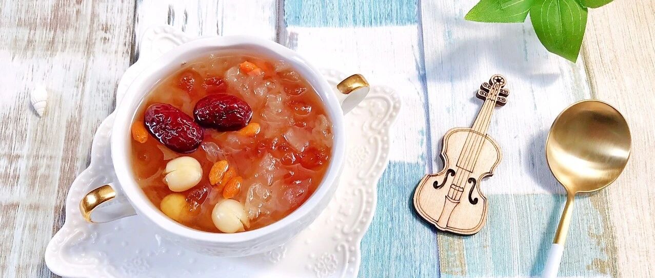 煮银耳汤时，牢记这3个诀窍，银耳出胶快又多，汤汁黏稠味道香！