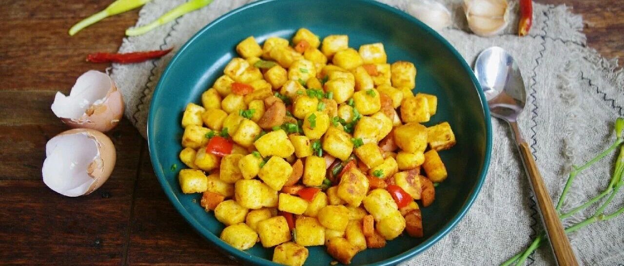 5毛钱的馒头切几下，胜过50元的披萨，饭店有钱都吃不到，好美味！