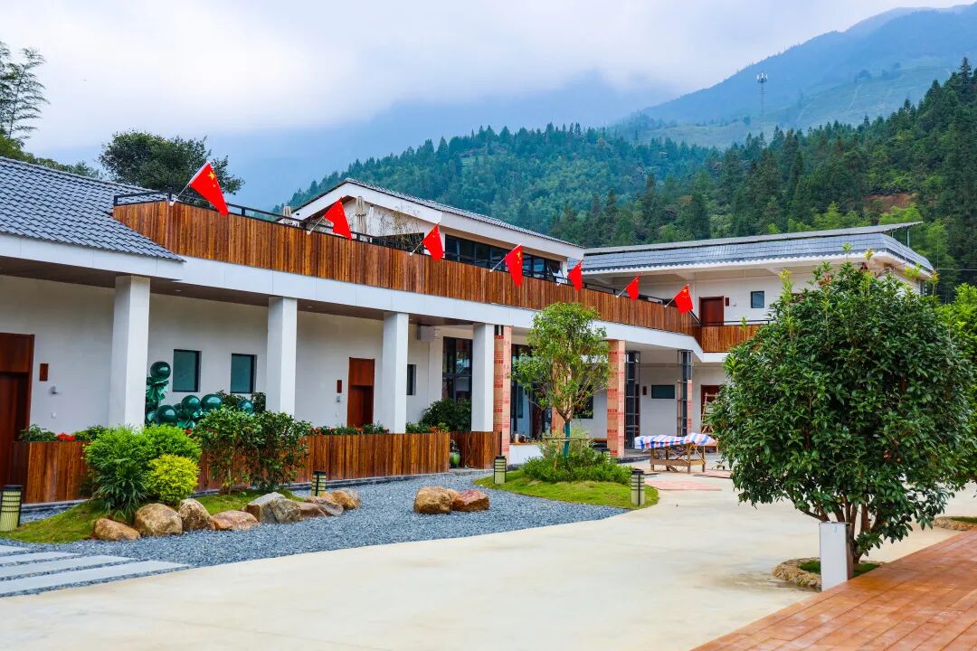 召集令探寻崇义首条国家森林康养步道徒步登山踏秋而行