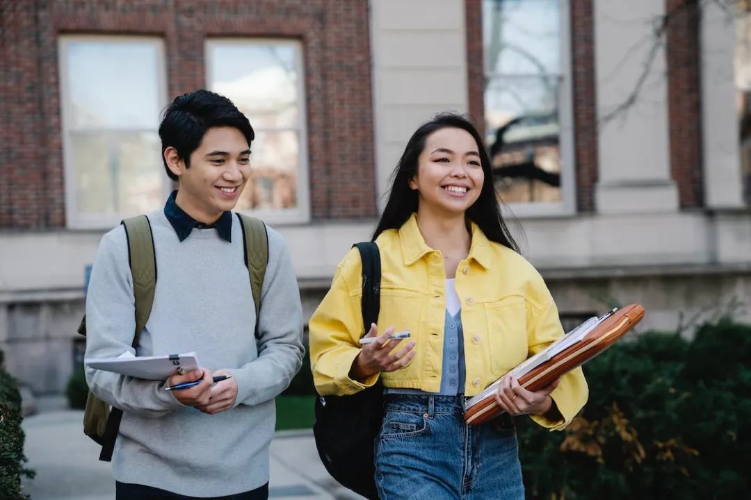 加拿大孕妇生孩子去哪里生_孕妇去加拿大生孩子_在加拿大生孩子要多少钱