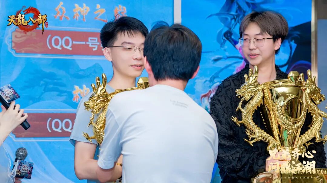 线下回顾丨巅峰加冕，雄霸天下线下颁奖盛典回顾！《荣耀之路》冠军纪录片震撼上线！